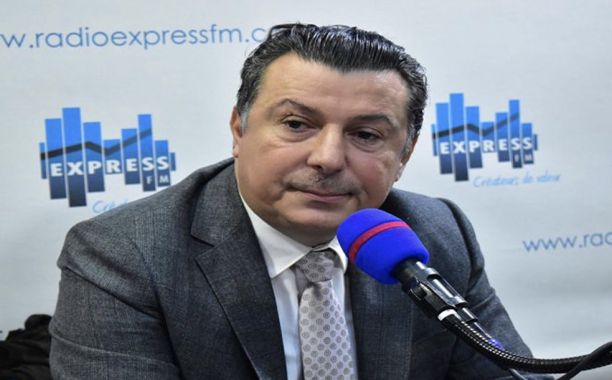المصرف المركزي يتخذ إجراءات لتعديل سعر الصرف.. ويعدد الأسباب ويحذر بالأرقام