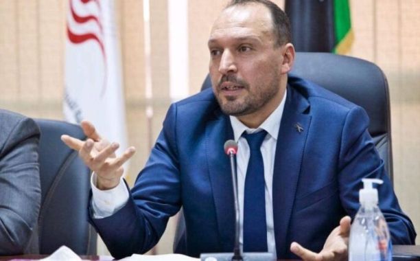 المصرف المركزي يتخذ إجراءات لتعديل سعر الصرف.. ويعدد الأسباب ويحذر بالأرقام