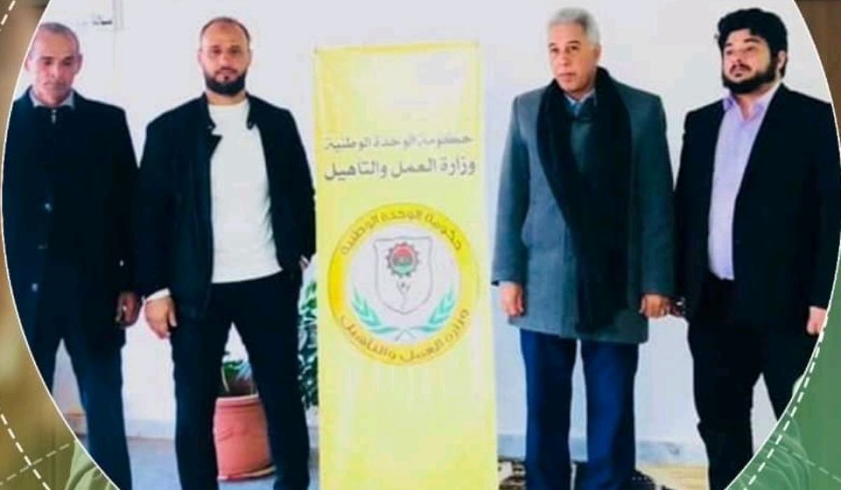 وكيل وزارة العمل والتأهيل يطلع على عمل منظومة الجهاز الإداري للدولة