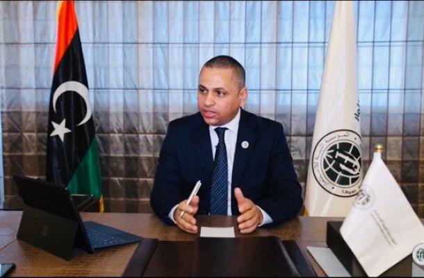 أويل برايس: توتال وإيني قريبتان جدا من إبرام صفقات نفطية مع ليبيا