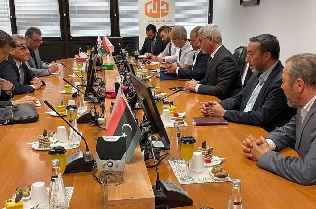 "الليبية للحديد والصلب" تبحث إمكانية تعزيز التعاون مع الجمهورية الإيطالية