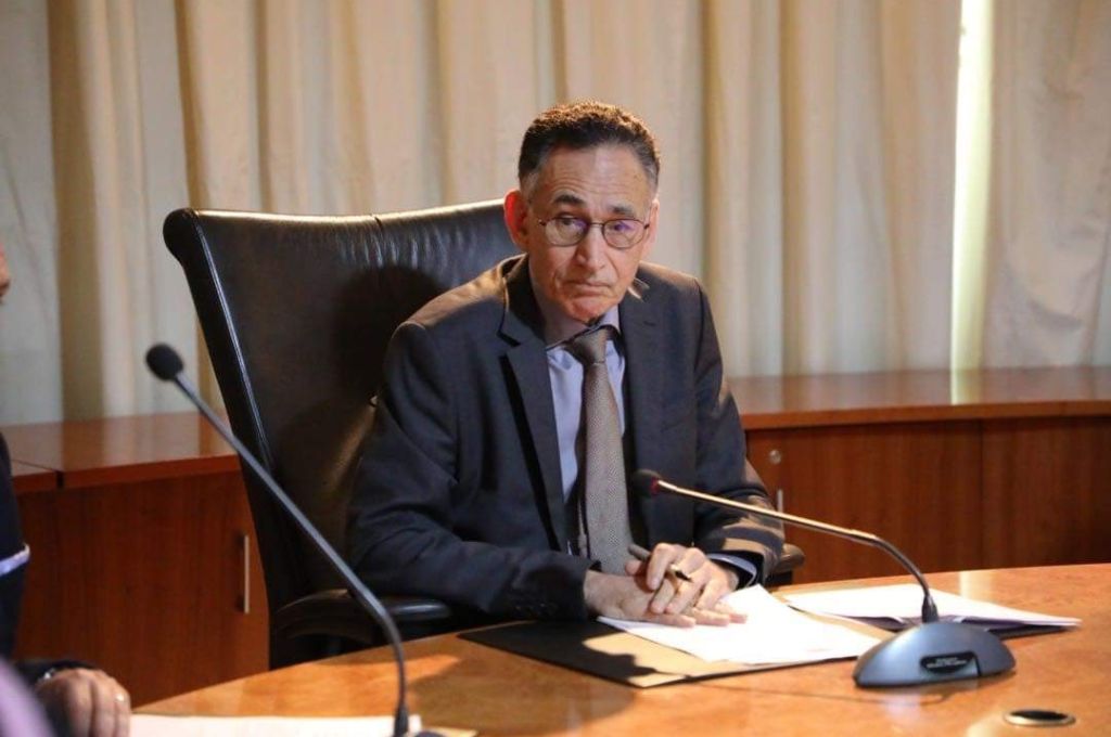 خاص.. مصدر لصدى: موظفين وزارة الصحة يبتزون الشركات المتعاقدة معهم