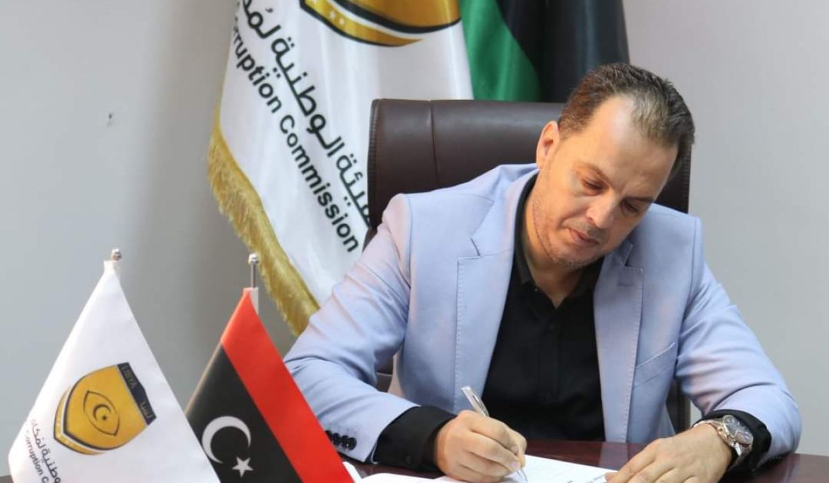 تعبئة إقرار الذمة المالية من قبل المراقب المالي باللجنة الأولمبية