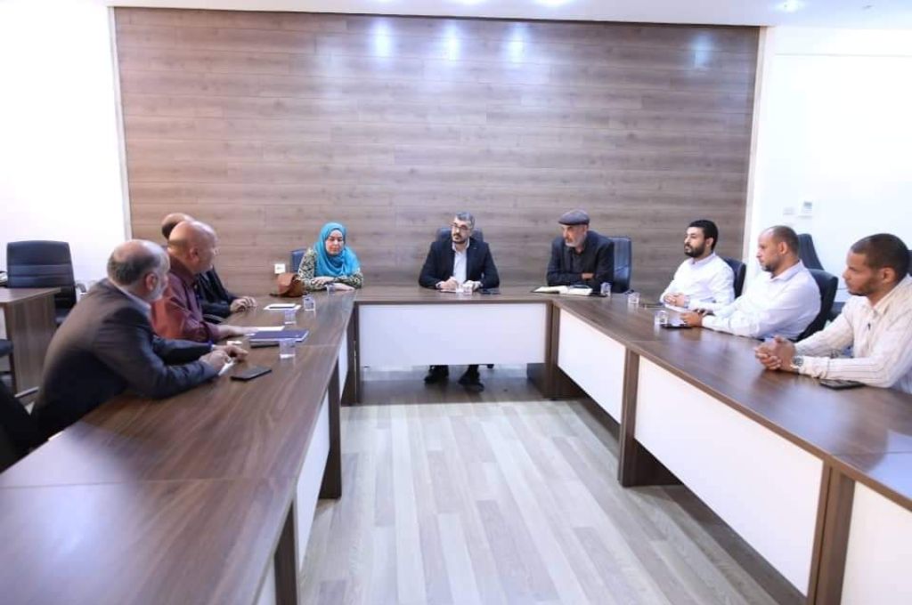 الصحة تخصص محطة تعبئة اسطوانات أكسجين لمراكز العزل بالمنطقة الممتدة من سرت إلى الواحات