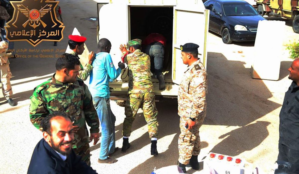 الشرطة الكهربائية ببنغازي تحبط عملية سرقة محطة كهرباء قيمتها 16 مليون دينار