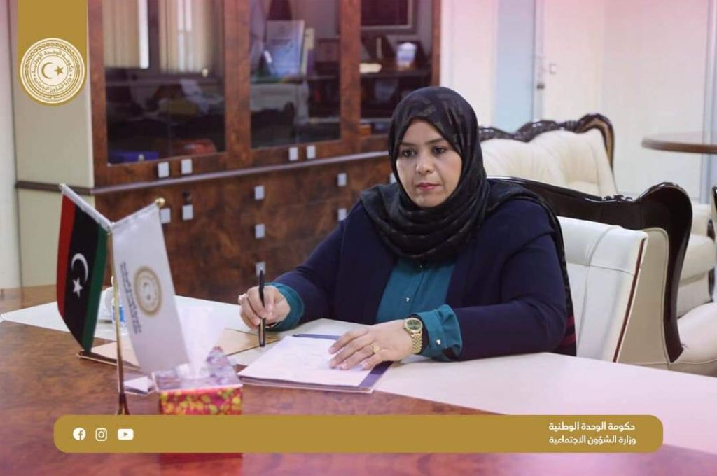 وزير الصحة يبحث تفعيل التأمين الصحي للعناصر الطبية المُساعدة