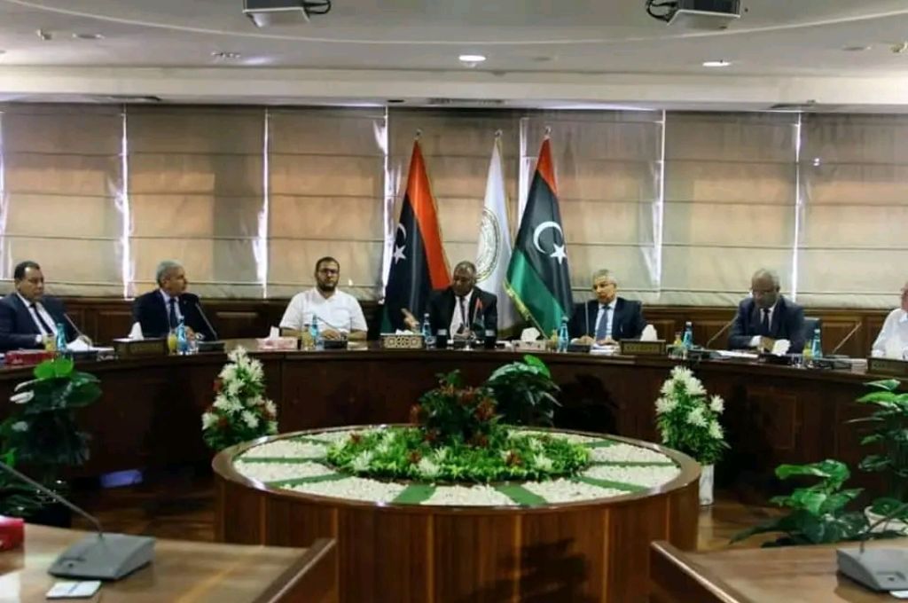 خاص.. فريق السيولة بالمركزي يرسل 60 مليون للمصارف بالمنطقة الشرقية