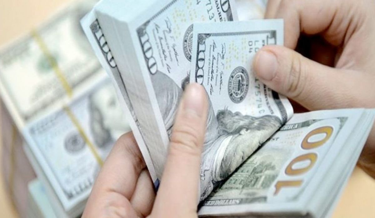 الدولار يسجل تراجعاً في أسعاره