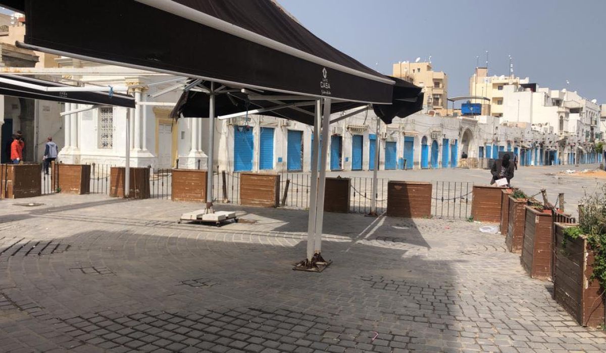 الدولار يسجل ارتفاعا جديدًا مع استمرار قفل سوق المشير
