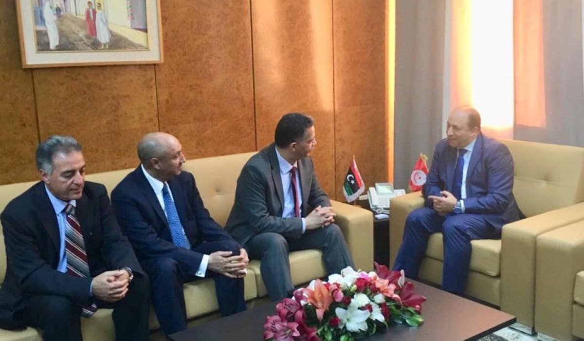 وزير المواصلات المفوض يلتقي مع وزير النقل التونسي وتعاون مستقبلي يلوح في الافق