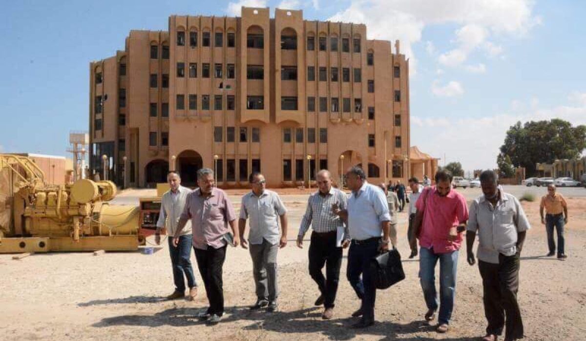 العوكلي في زيارة لشركة الجوف