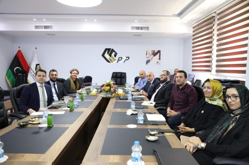 اجتماع لمناقشة آخر المستجدات التي اتخذتها حكومة الوحدة الوطنية المتعلقة بالشأن الليبي في مجال الطيران