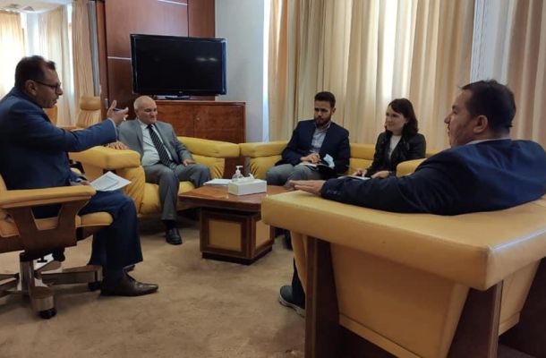 بلدية الكفرة تتفق مع مراقب الاقتصاد والتجارة وجهاز الحرس البلدي على وضع تسعيرة مناسبة للخضروات بالمدينة