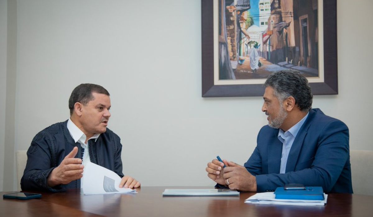 رئيس حكومة الوحدة الوطنية يلتقي مدير شركة الكهرباء