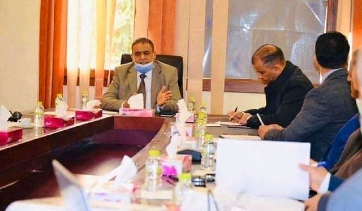 وزير المواصلات يجتمع لمناقشة جملة من المواضيع