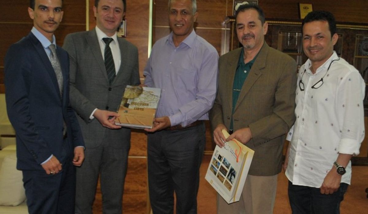 رئيس هيئة السياحة يبحث مع مدير شركة زوسير التركية منح التأشيرة التركية الالكترونية للمواطنين الليبين في ثلاثة أيام