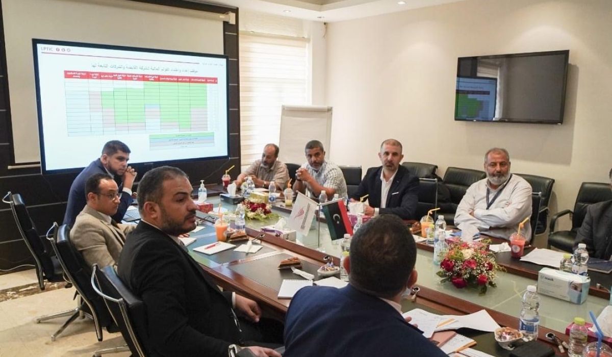 لقفل حسابات الشركة .. اجتماع هام عُقد بالأمس بين الديوان والقابضة