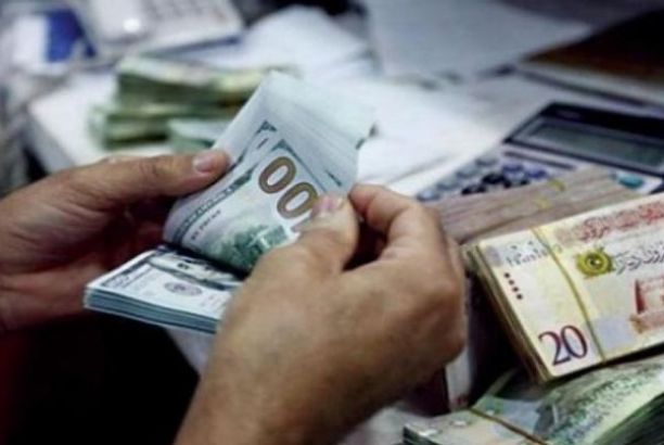 "عطية الفيتوري" يضع حلول لأسباب ارتفاع سعر صرف الدولار في السوق السوداء