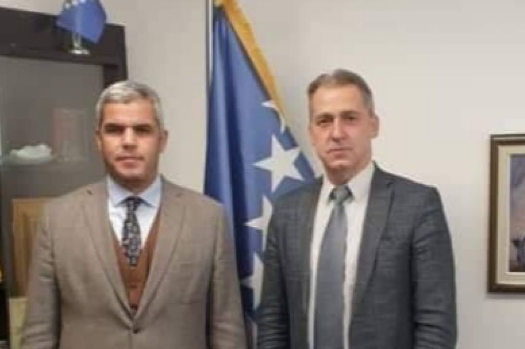الوطنية للنفط تسلم معدات لضخ المياه في عدد من بلديات المنطقة الجنوبية
