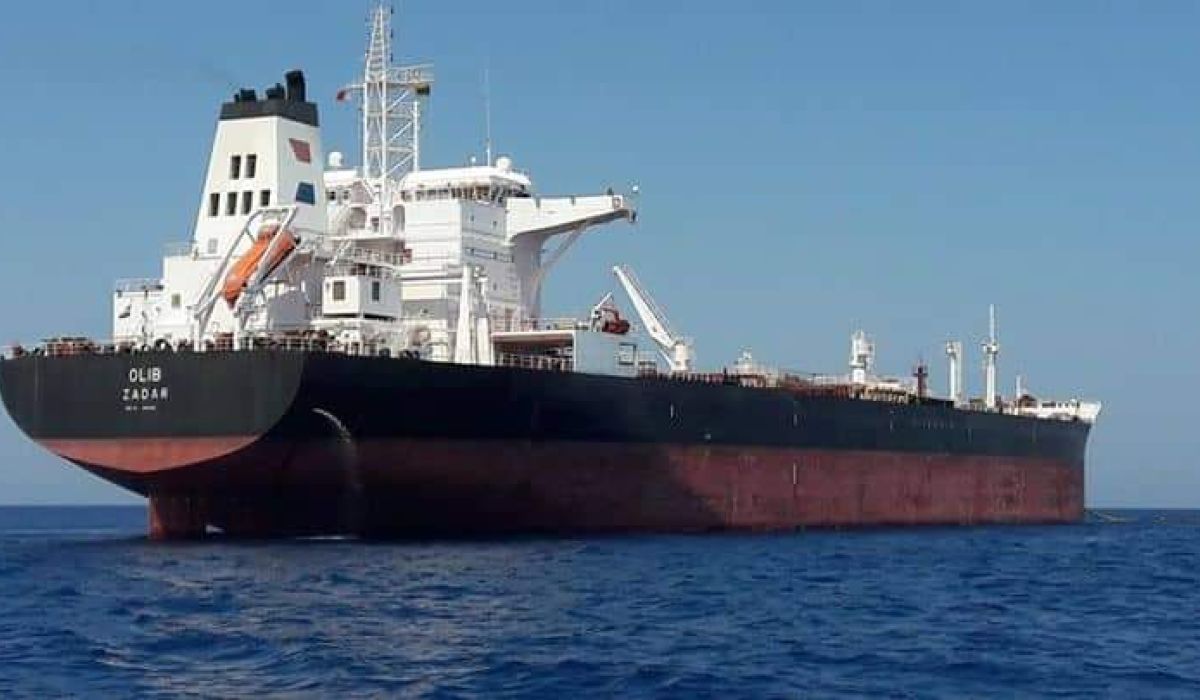 تصدير 1.7 مليون برميل نفط من مينائي البريقة والزويتينة