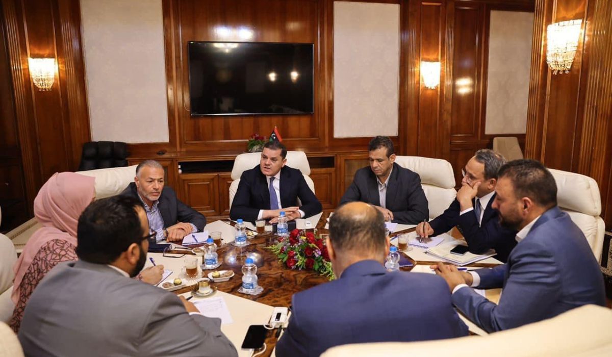 الدبيبة يصدر تعليماته بمراجعة العطاء العام.. ويقول: ما يحدث في ملف العلاج لا يمكن السكوت عنه