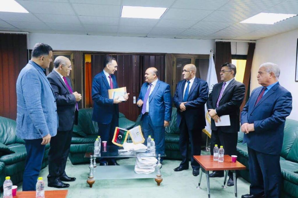 الدولار يسجل إنخفاضاً