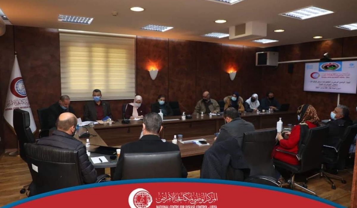 اللجنة التسييرية لحملة التطعيم ضد فيروس كورونا تبحث مدى توفر الطعوم داخل المراكز المختصة