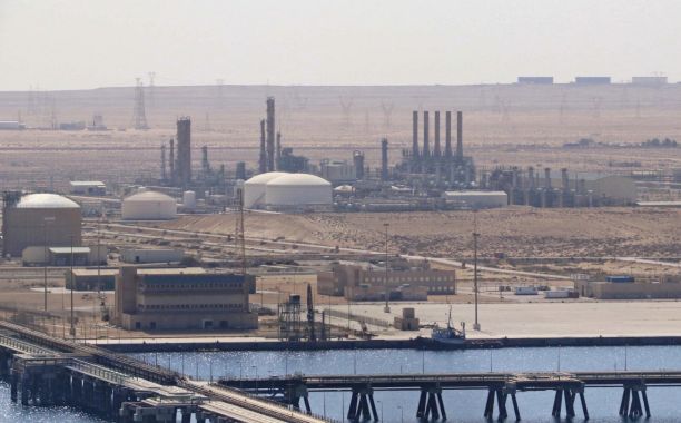 خاص.. "الحضيري" يرد على تصريحات وزير الاستثمار بالحكومة الليبية بشأن دعوة الجانب الروسي لإقامة مصافي في الشرق الليبي