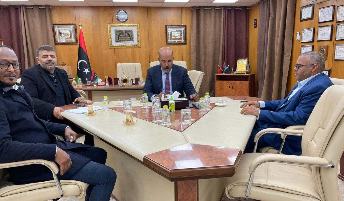النائب "موسى الكوني" يبحث المشاكل والصعوبات التي تعيق تقديم الخدمات في مناطق الجنوب