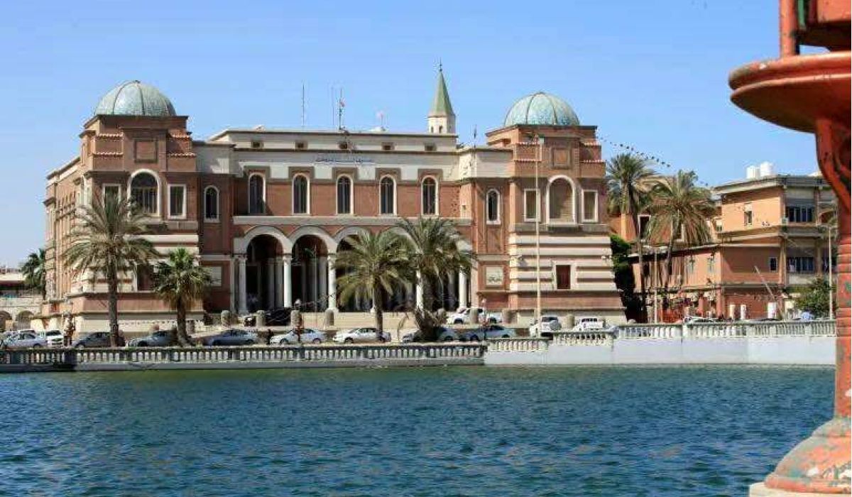 خاص..المصرف المركزي يطمئن المواطنين بأن السيولة متوفرة ولازالت الشحنات تتوافد لادارات الاصدار تباعاً