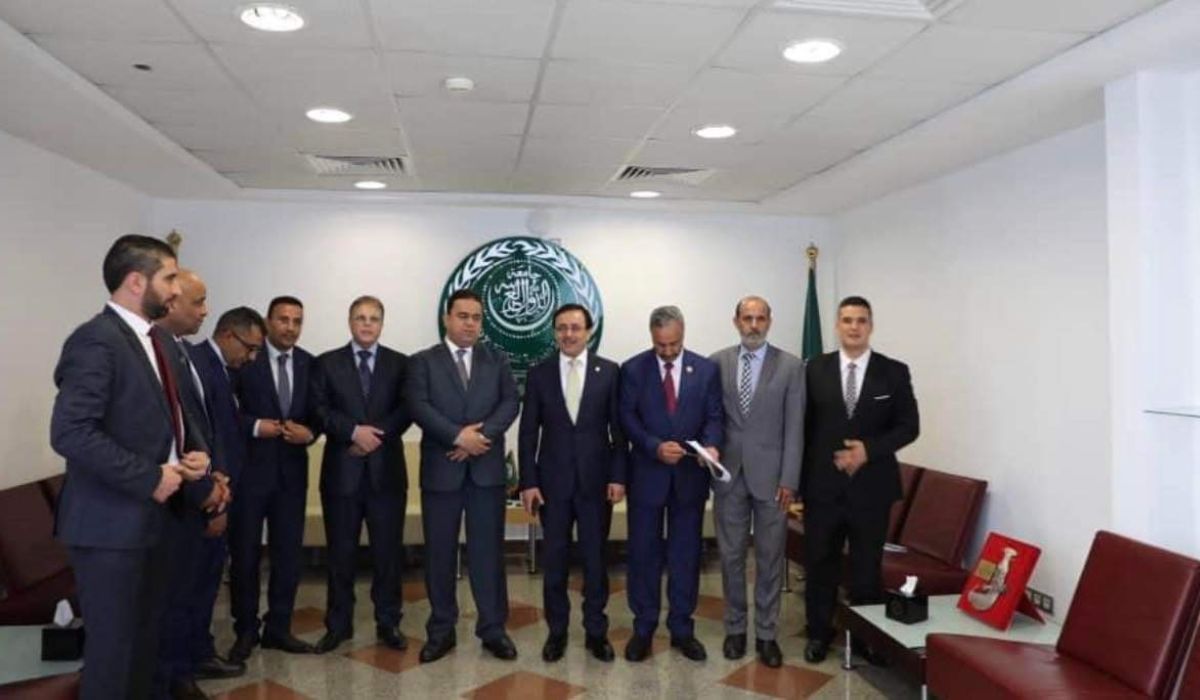 "العابد" يبحث آليات التنسيق والتعاون مع المنظمة العربية للتنمية الإدارية