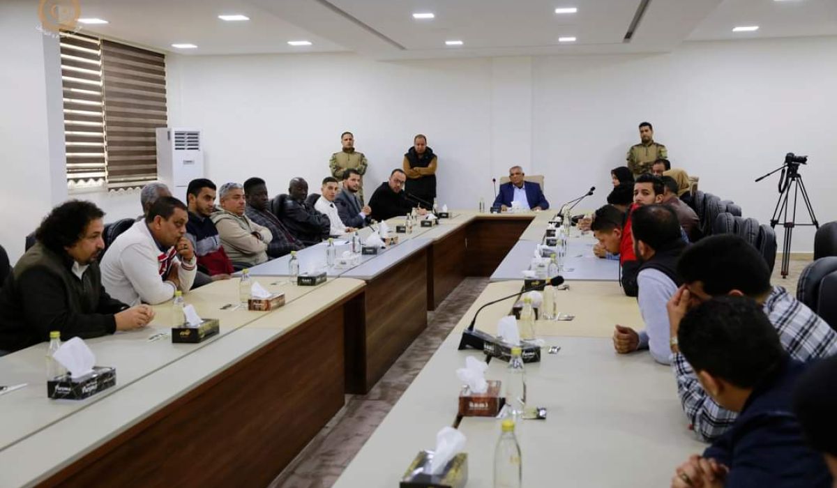 القطراني يطلع على مطالب موظفي مكاتب وزارة الشباب بمدن برقة