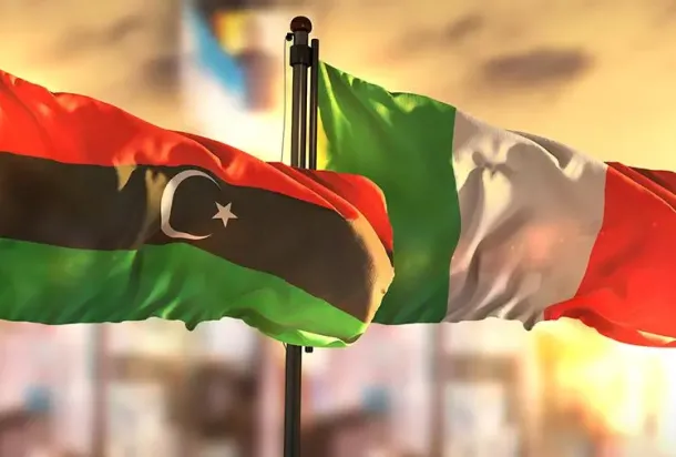 صحيفة إيطالية: بريداً إلكترونياً يكشف عن غاية الغرب من مقتل القذافي