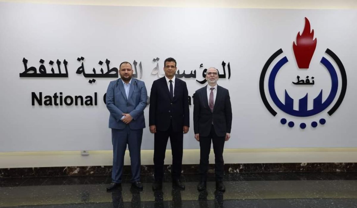 "أبوجناح" يعد بتذليل الصعاب وتسييل الأموال اللازمة لقطاع النفط