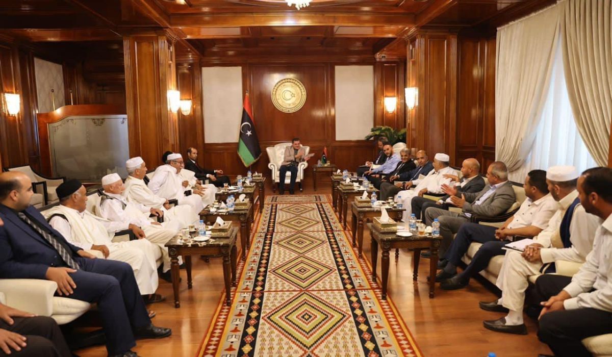 "الدبيبة" يبحث مع عمداء بلديات الجبل الغربي ملف إمدادات المياه