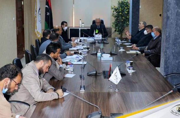 الوطنية للنفط تسعى لإعطاء فرصة للشركات المحلية لتحريك عجلة الاقتصاد