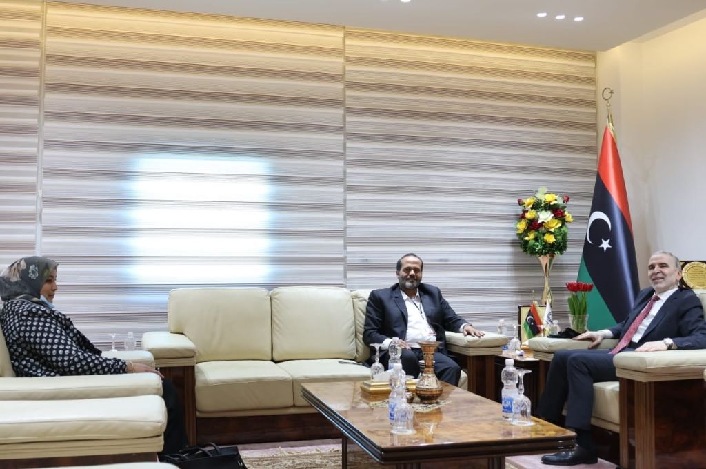 تنفيذاً لتعليمات وزير الصناعة والمعادن تم قفل المحاجر التابعة للشركة الأهلية للأسمنت المساهمة