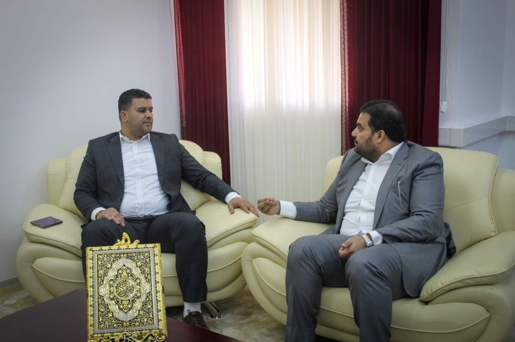 وكيل وزارة النفط والغاز يجتمع مع وكيل وزارة الداخلية للشئون الفنية للتأكيد على أهمية حل الاعتصامات بالطرق السلمية