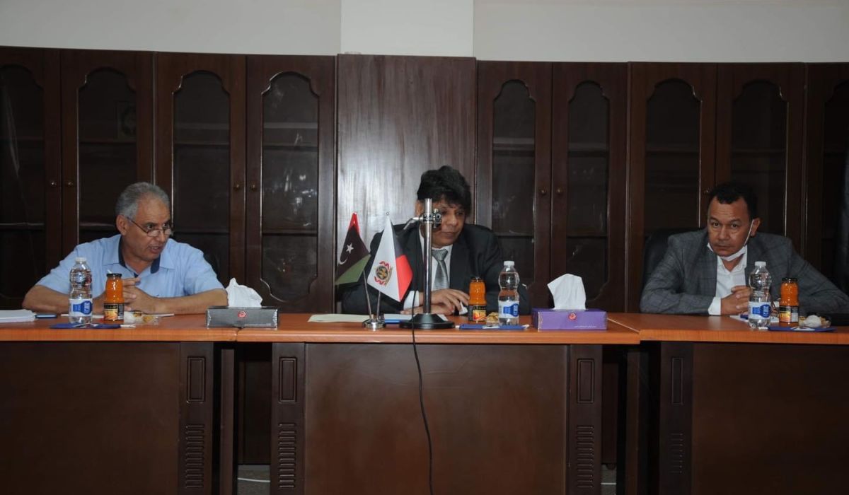الصور يؤكد بأن العمل الجاري على تطوير منظومة النيابة العامة ..ويناقش عدة مواضيع