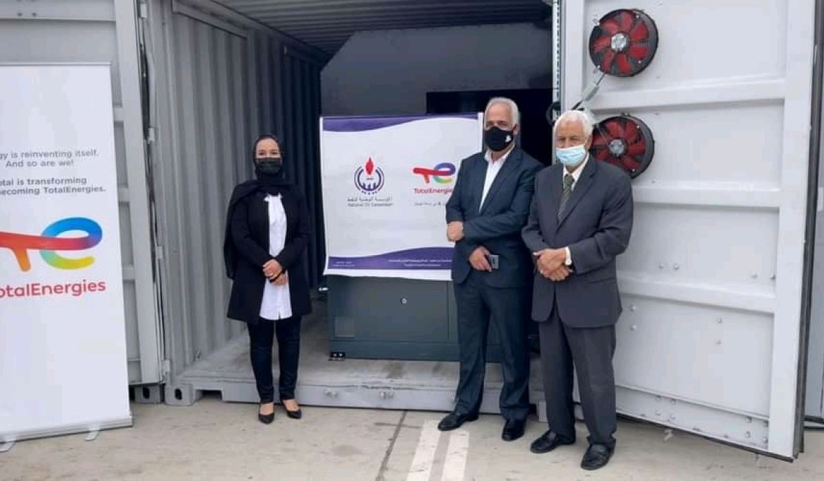 ميناء مصراتة يستلم أربع مصانع للاكسجين الطبي لغرض دعم مراكز العزل