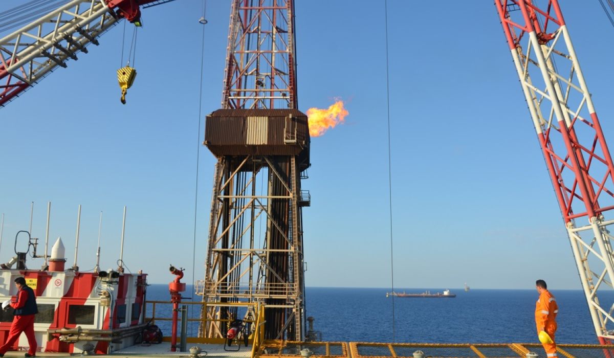 الوطنية للنفط تعلن عن إتمام حفر بئر نفطي تطويري بنجاح في حقل البوري