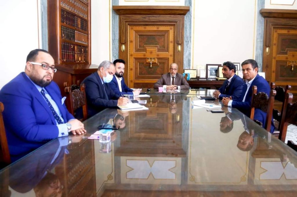 خاص..التجاري الوطني يكشف بأن سقف السحب عالي بمنطقتي الغربية والشرقية ..واستمرار بيع النقد الأجنبي