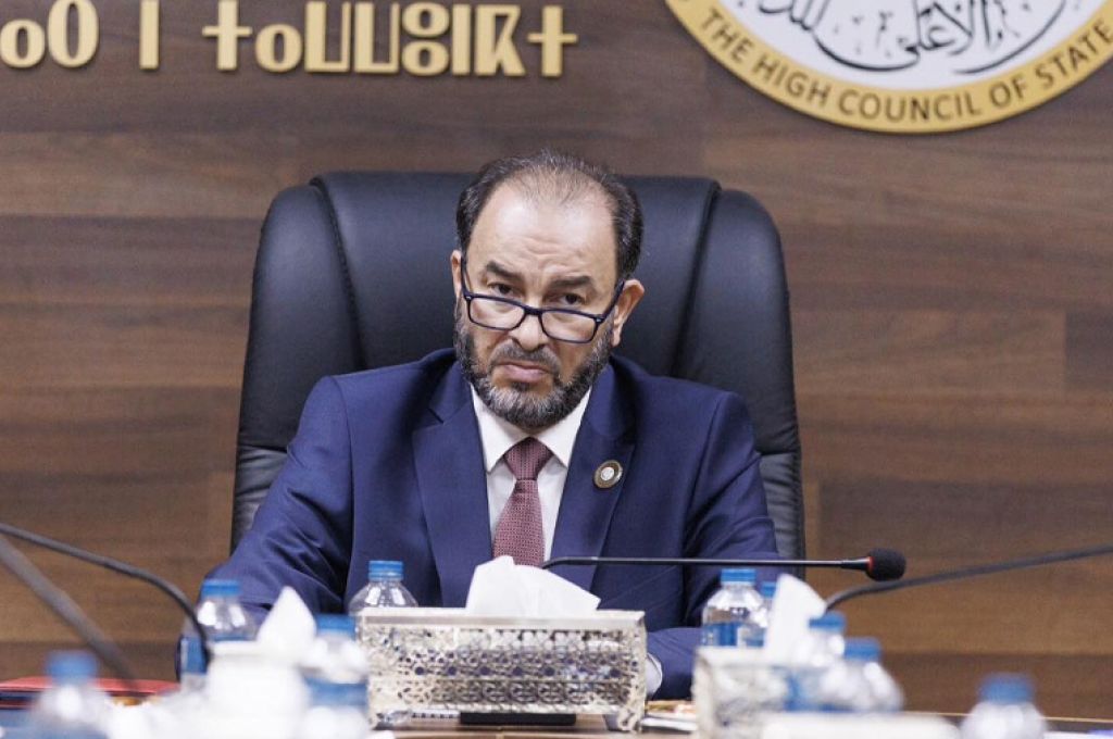 خاص.. مالية الوحدة الوطنية تُعمم تعليمات الوزير بشأن تقديم الأفراد المتقاضون مرتبات من الجهات الممولة ما يفيد حصولهم على بطاقات مصرفية