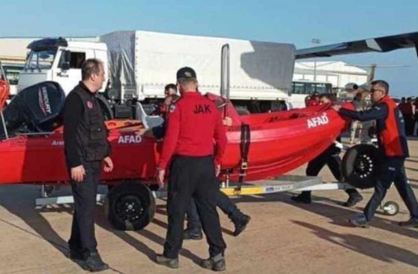 خاص.. السفير الإسباني يصرح لصدى عن تفاصيل وصول فريق الإنقاذ الإسباني برفقة عدد من الكلاب المدربة