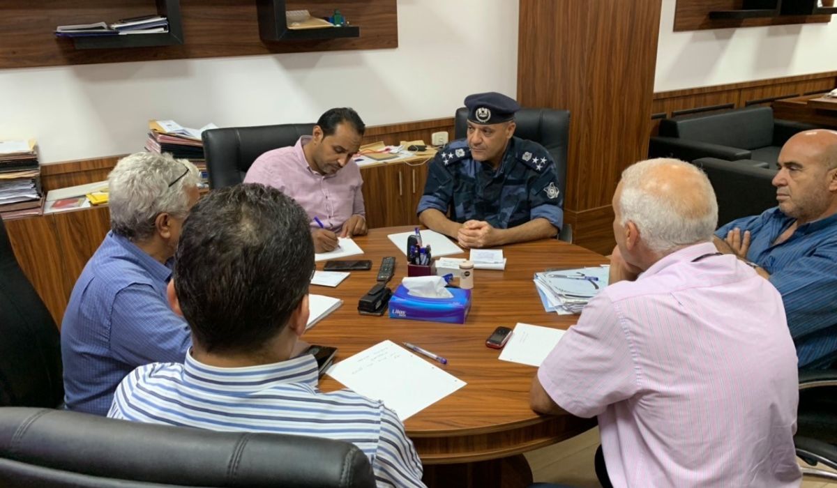 لجنة الأزمة تؤكد توفر الوقود بكميات مناسبة