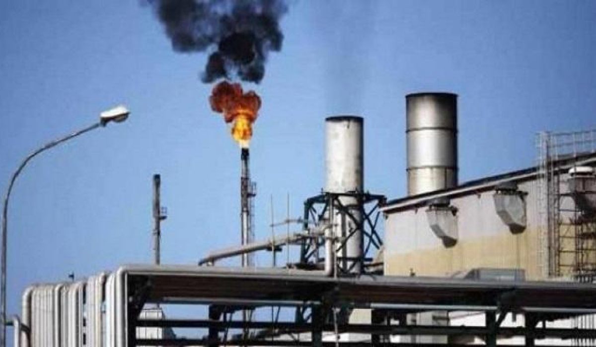 "خبير نفطي" يرجح أسباب ارتفاع سعر النفط اليوم في الأسواق العالمية