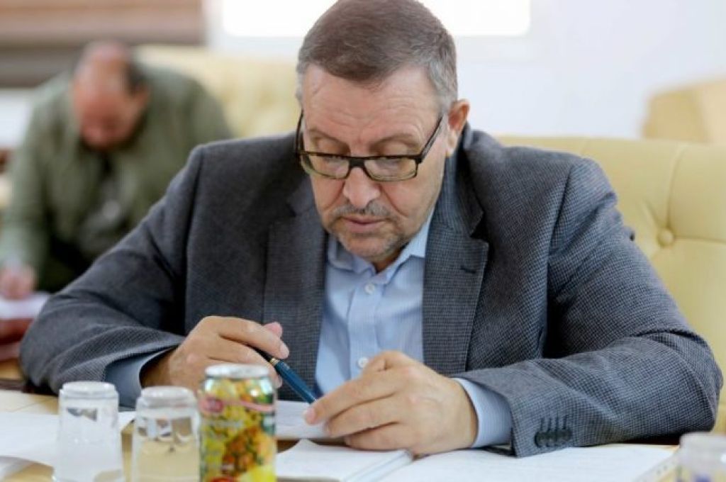 أسعار النفط تتجاوز 76 دولار للبرميل لأول مرة منذ أواخر 2014