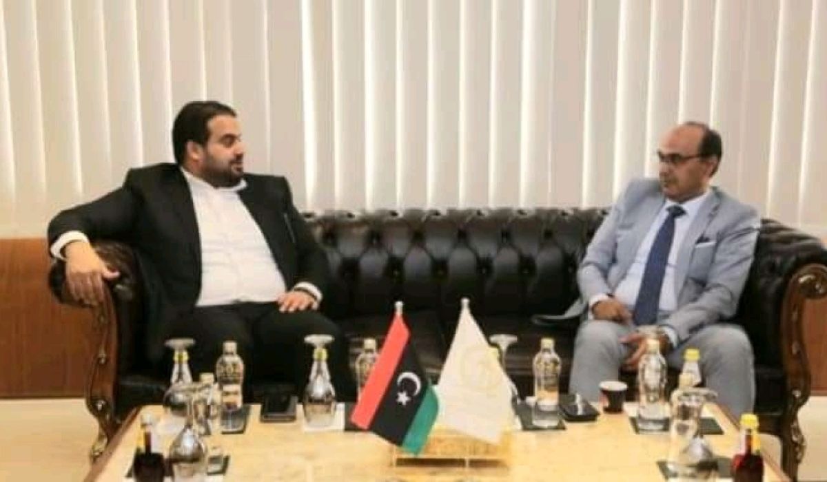 العبار يبحث مع رئيس المجلس التسييري لبلدية بنغازي أوجه التعاون بين البلدية والشركات النفطية الواقعة في مجالها