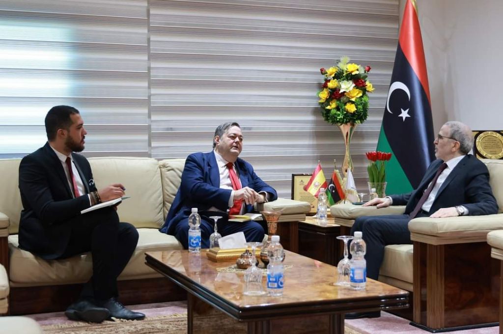 وكيل وزارة الخارجية يلتقي رئيس مصلحة الجوازات والجنسية لمناقشة عدد من الملفات