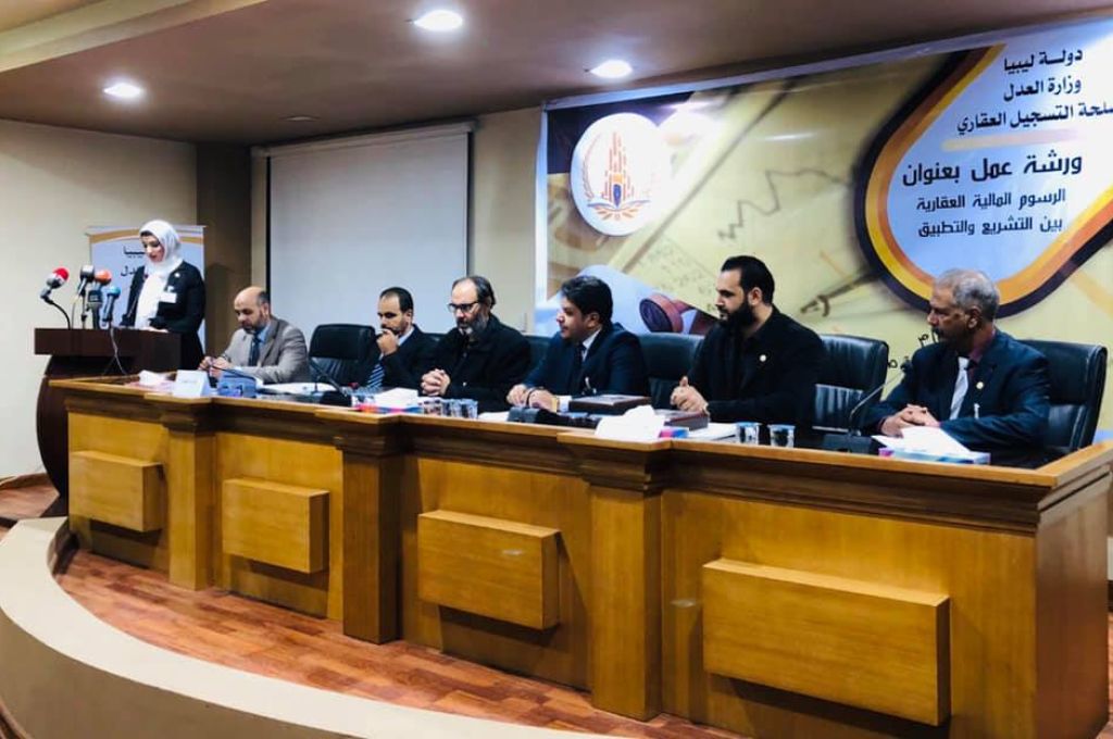 الشحومي : معالجة مشكلة البطالة تبدأ بصرف منحة بطالة وليس بقرارات التعيين